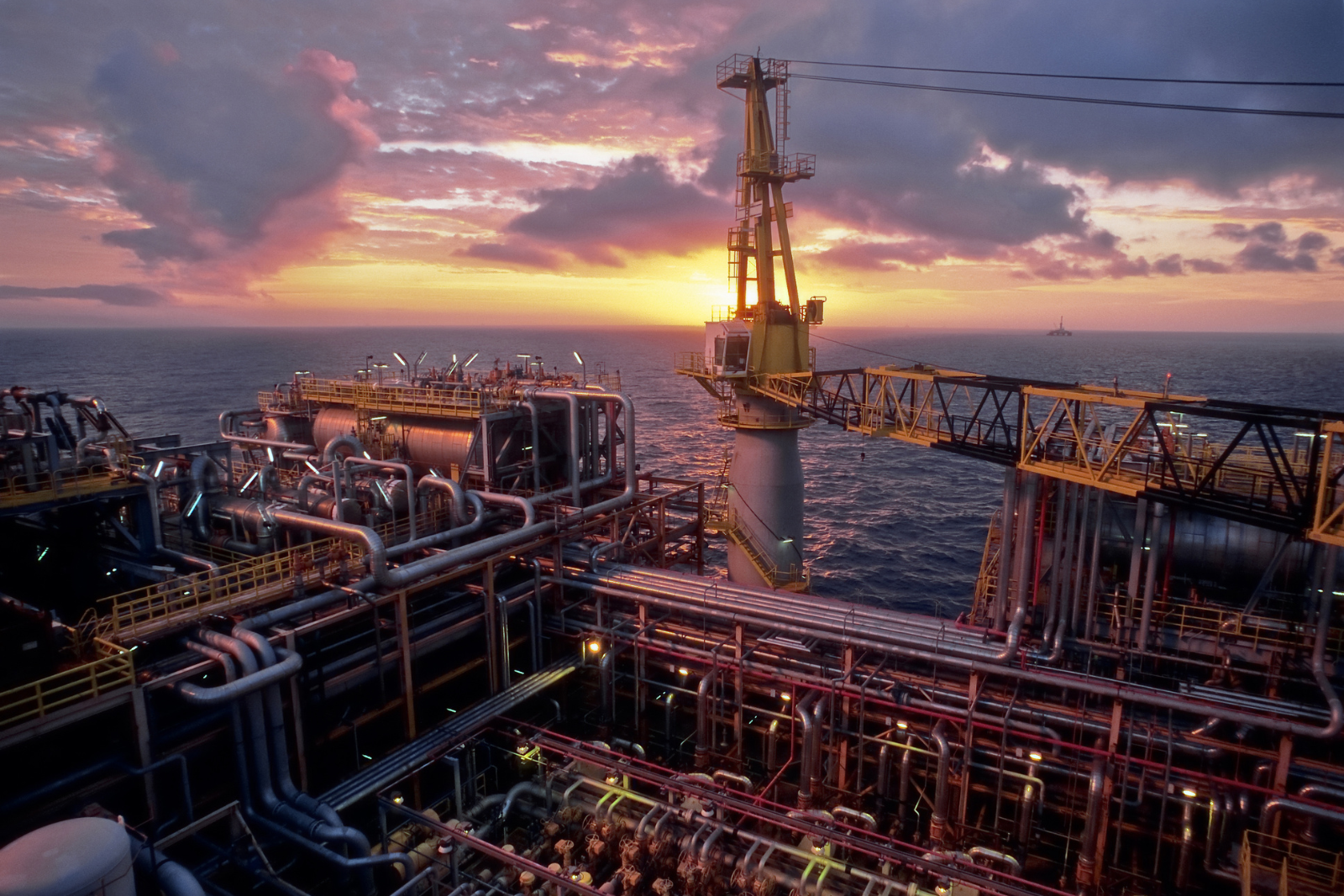 Oil and gas refinery with process pipework and instrumentation